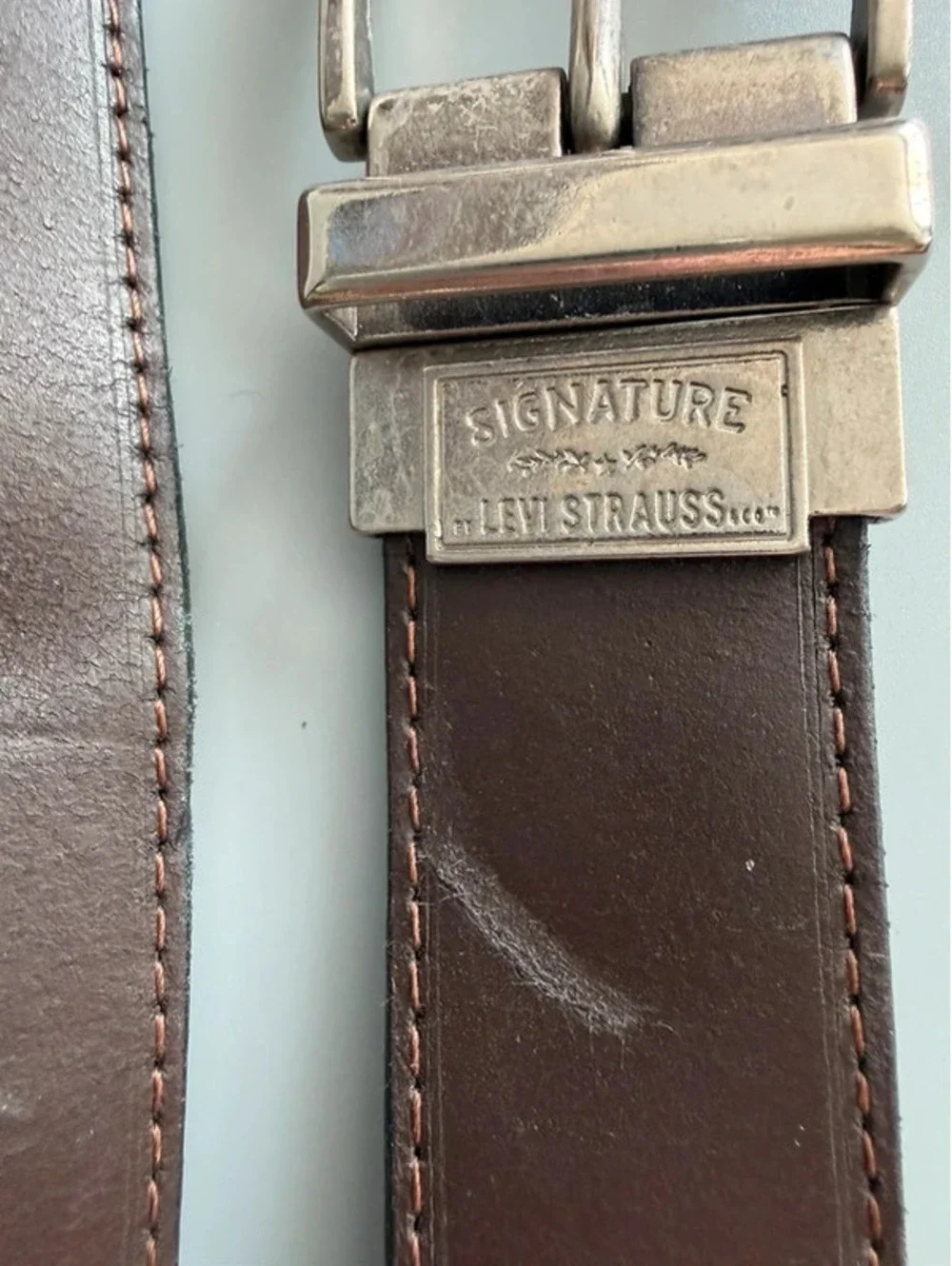Reversible brown and black leather Levi’s belt